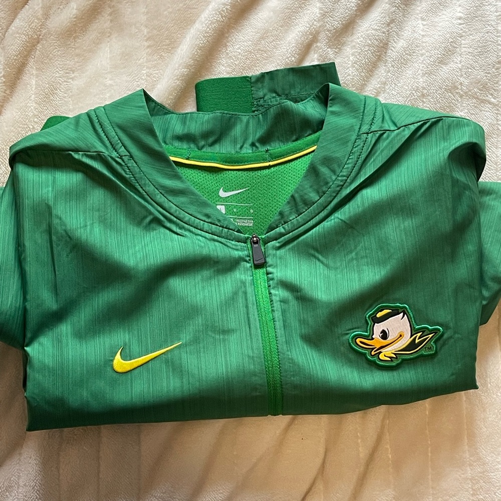 Apple green Oregon Duck wind breaker